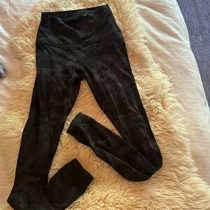 Lulu camo leggings